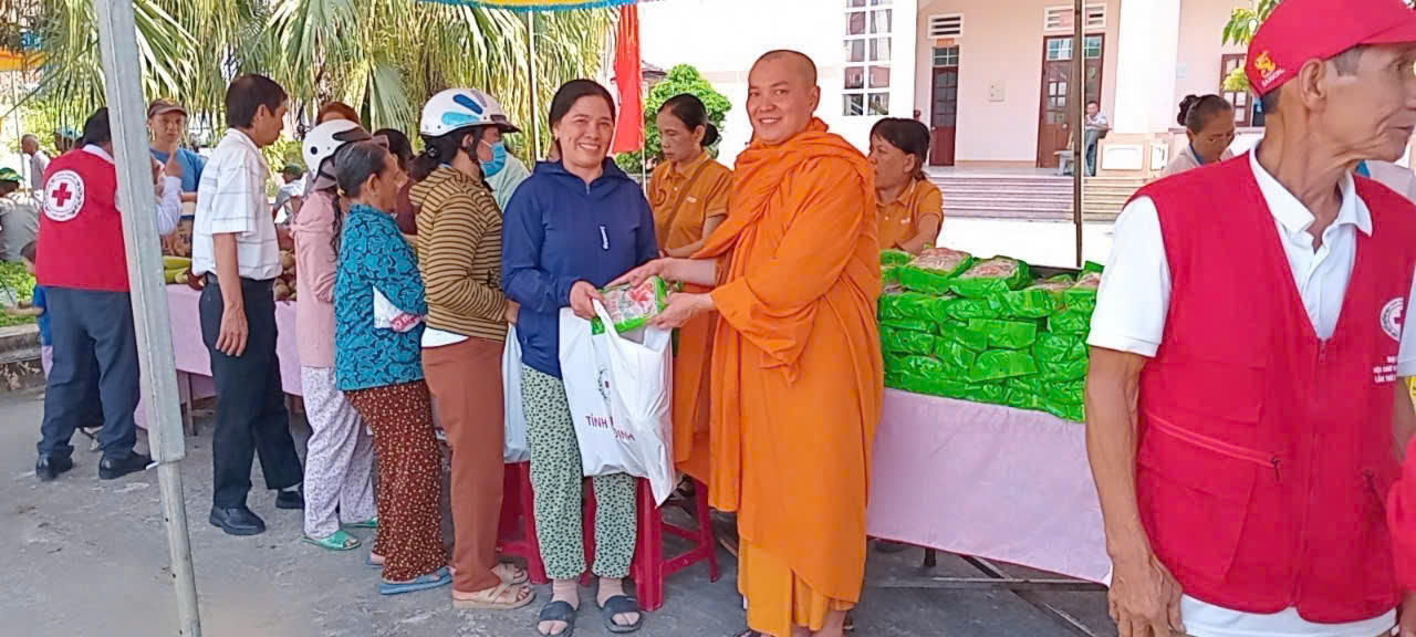 An Nhơn Tịnh xá Ngọc Duyên tổ chức “Chợ 0 đồng” mừng đại lễ Phật đản Vesak PL.2569.